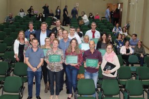 Servidores Municipais são homenageados por tempo de casa