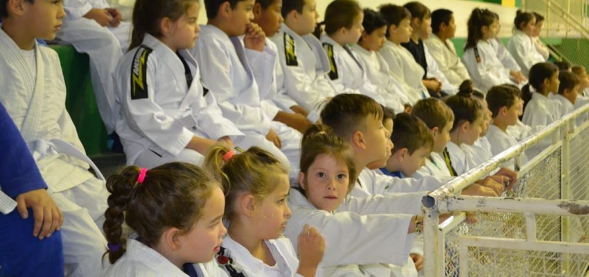 Domingo (11) ter&aacute; Festival Atleta do Futuro e diversas atra&ccedil;&otilde;es no Verd&atilde;o